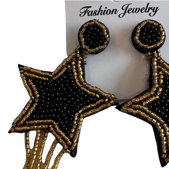 Shoot For The Stars ⭐️ Black Seed Bead Earrings NWT - Picture 4 of 12